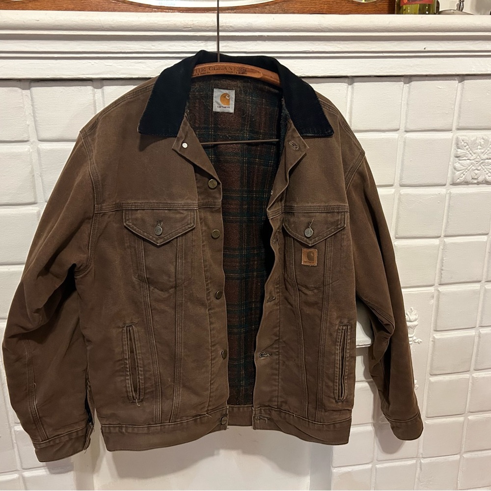 Carhartt Men's Brown Jacket with Black Collar